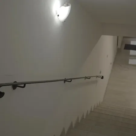 House For 15 In Free Parking Area Skopje