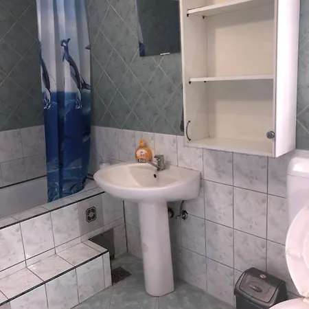 Apartmán House For 15 In Free Parking Area *