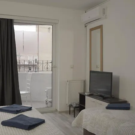 Apartmán House For 15 In Free Parking Area *