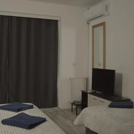 Apartmán House For 15 In Free Parking Area *