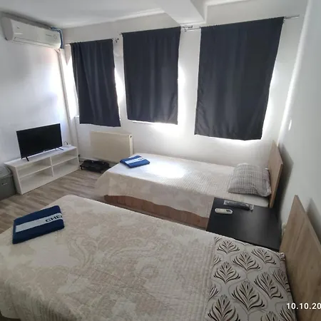 Apartmán House For 15 In Free Parking Area *